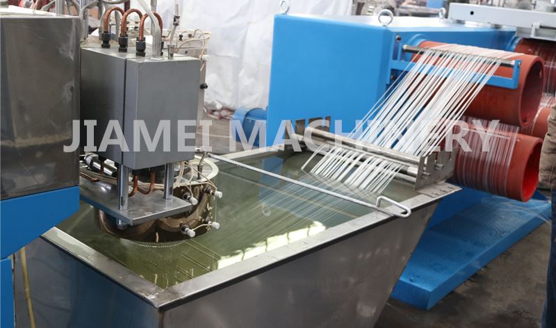 Influence of cooling system on performance of monofilament extruder machine